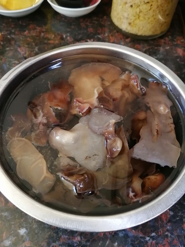 簡簡單單也不失美味~~木耳炒肉絲的做法-家常味炒菜譜