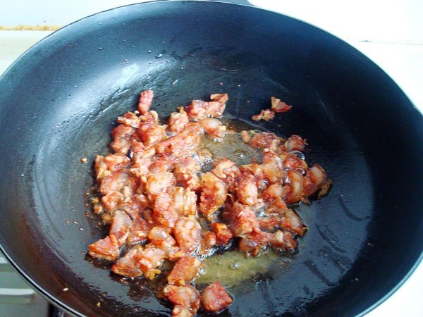 酸豆角炒臘腸的做法-酸辣味炒菜譜-易網健康養生網 酸豆角炒臘腸的做法-酸辣味炒菜譜