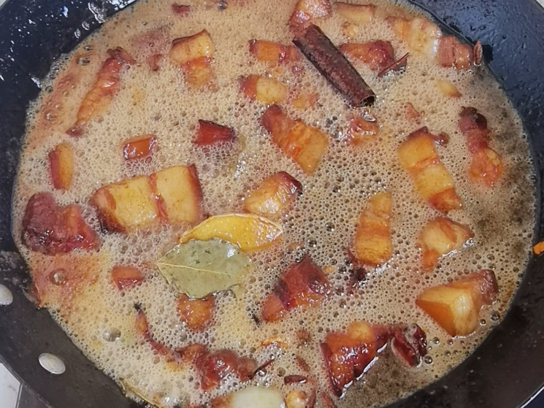 年夜飯“硬菜”-不加1滴水的紅燒肉，入口咂舌仰嘆天的做法-家常味燉菜譜