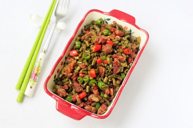 酸豆角炒臘腸的做法-酸辣味炒菜譜-易網健康養生網 酸豆角炒臘腸的做法-酸辣味炒菜譜