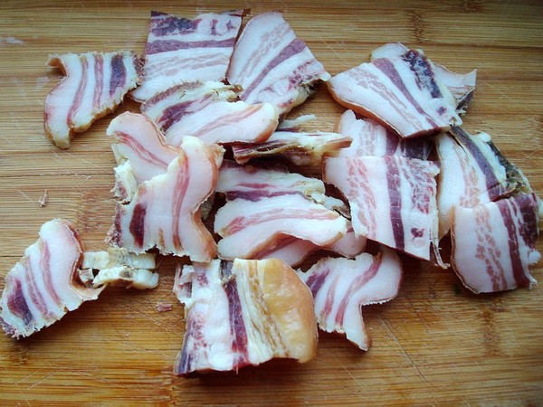 電飯煲蘿卜燉臘肉的做法-家常味燉菜譜-易網健康養生網 電飯煲蘿卜燉臘肉的做法-家常味燉菜譜