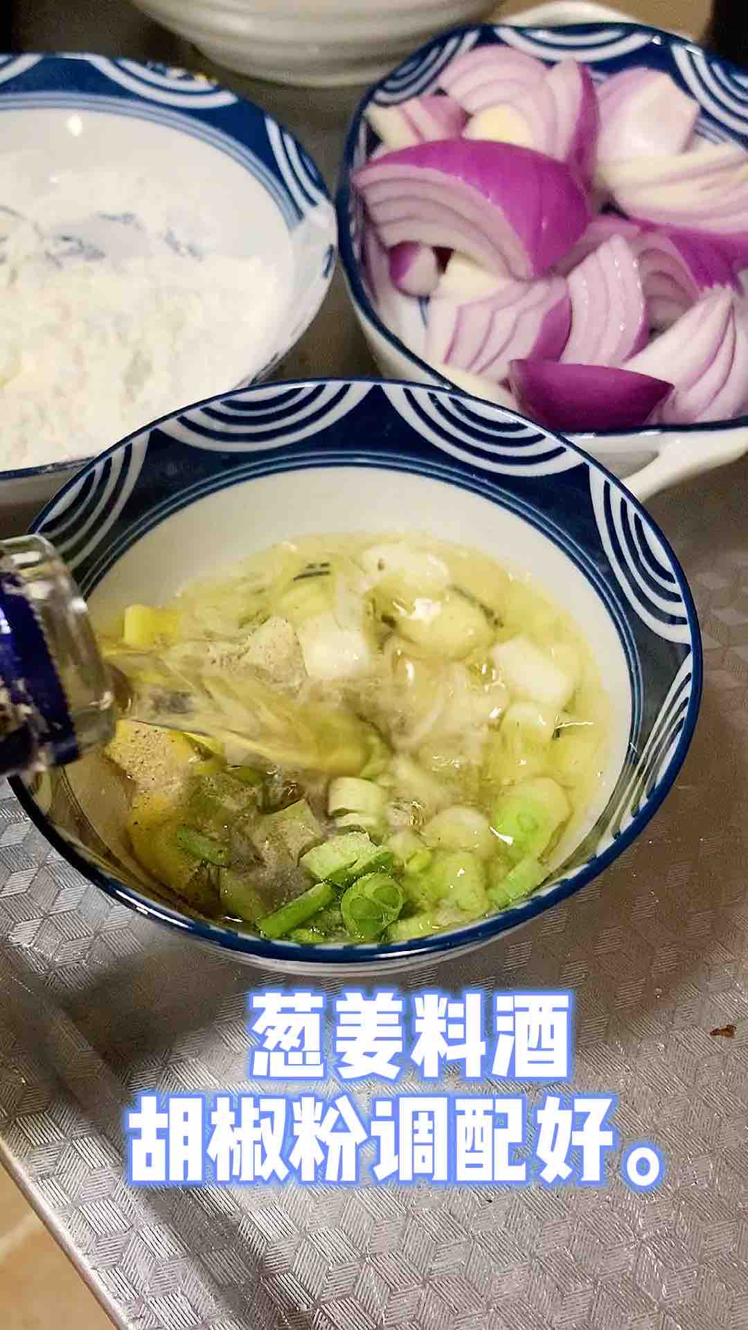 冰箱里的凍魚怎么做好吃呢?今天就來一份香焗凍魚,吃出鮮魚的感覺。的做法-咸鮮味焗菜譜-易網(wǎng)健康養(yǎng)生網(wǎng) 冰箱里的凍魚怎么做好吃呢?今天就來一份香焗凍魚,吃出鮮魚的感覺。的做法-咸鮮味焗菜譜