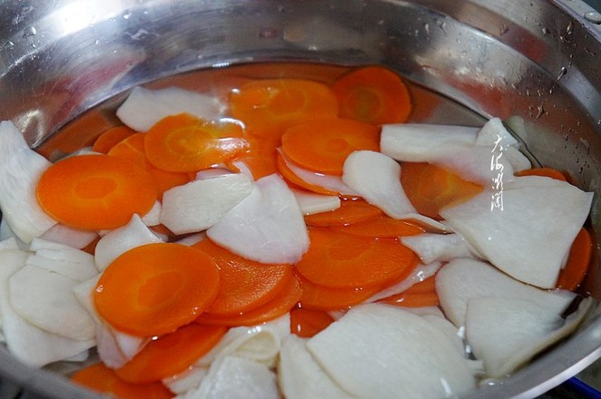 新年必備的吉祥蒸菜~花開富貴的做法-咸鮮味蒸菜譜-易網健康養生網 新年必備的吉祥蒸菜~花開富貴的做法-咸鮮味蒸菜譜