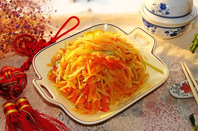 立春必吃的菜~素炒土豆絲的做法-家常味炒菜譜-易網(wǎng)健康養(yǎng)生網(wǎng) 立春必吃的菜~素炒土豆絲的做法-家常味炒菜譜