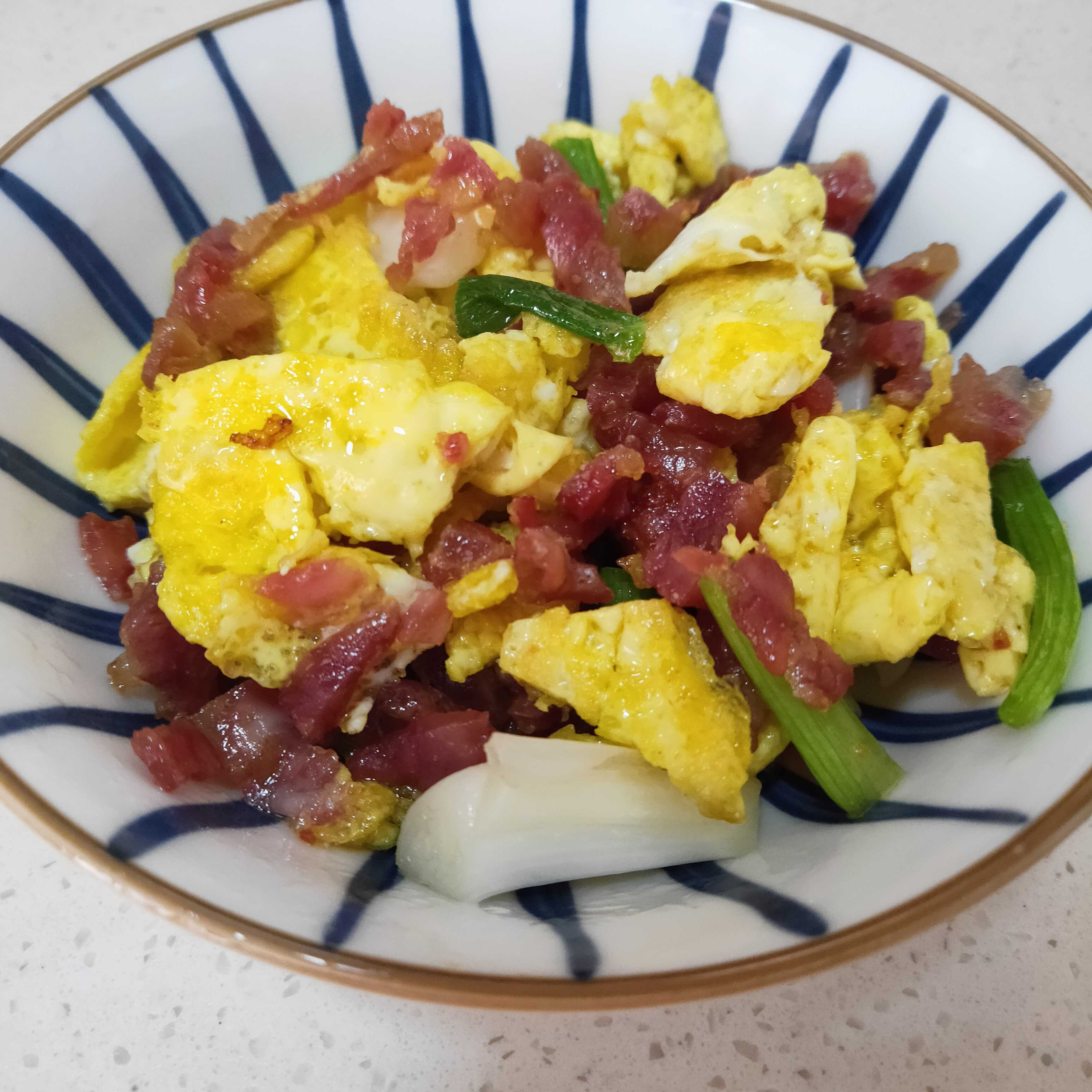 臘腸炒肉的做法-家常味炒菜譜-易網健康養生網 臘腸炒肉的做法-家常味炒菜譜