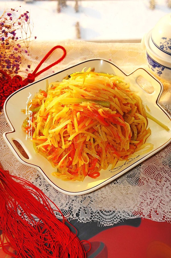 立春必吃的菜~素炒土豆絲的做法-家常味炒菜譜-易網(wǎng)健康養(yǎng)生網(wǎng) 立春必吃的菜~素炒土豆絲的做法-家常味炒菜譜