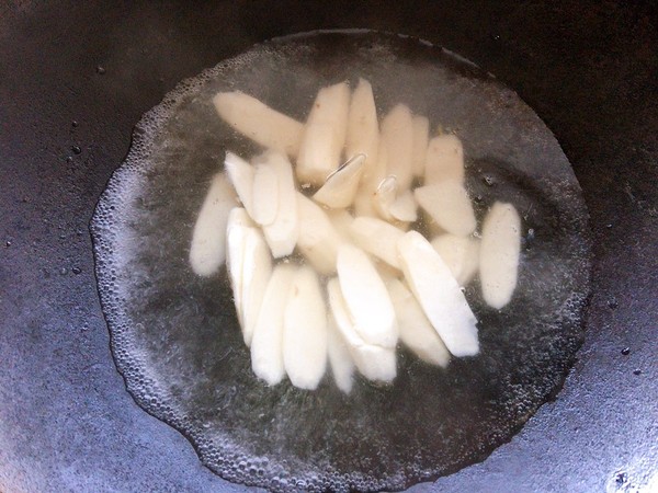 時蔬界的經(jīng)典黑白配，山藥炒木耳的做法-家常味炒菜譜