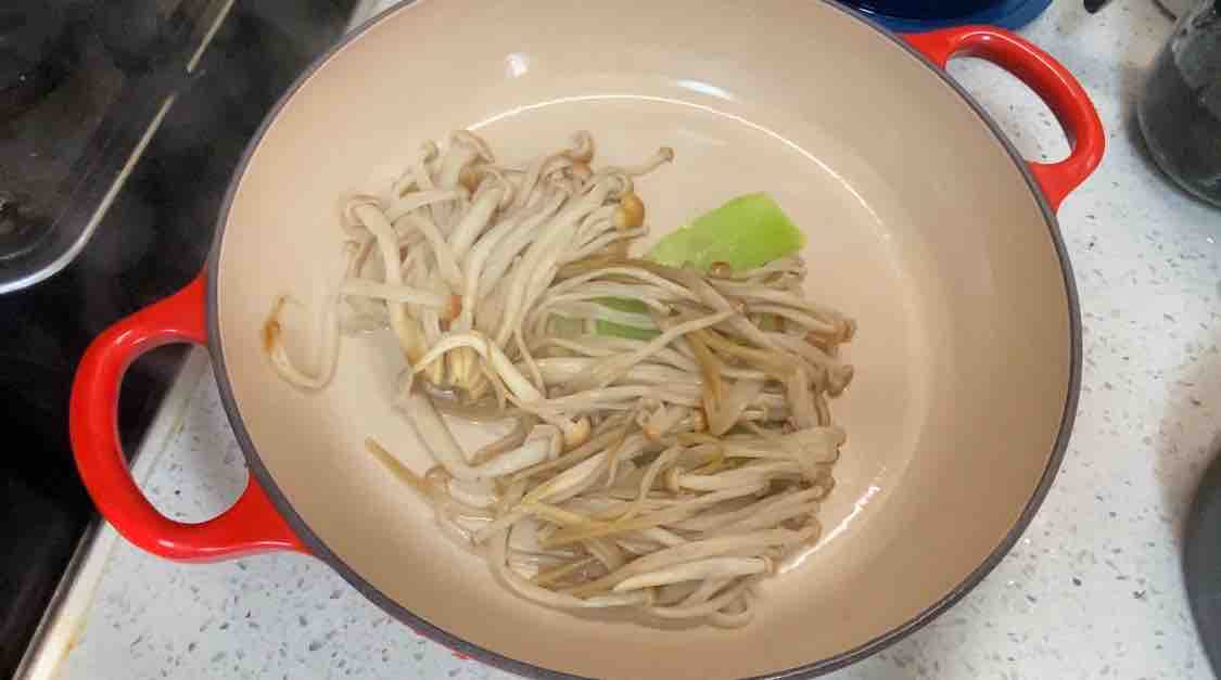 年夜飯必備酸菜魚的做法-麻辣味煮菜譜-易網健康養生網 年夜飯必備酸菜魚的做法-麻辣味煮菜譜