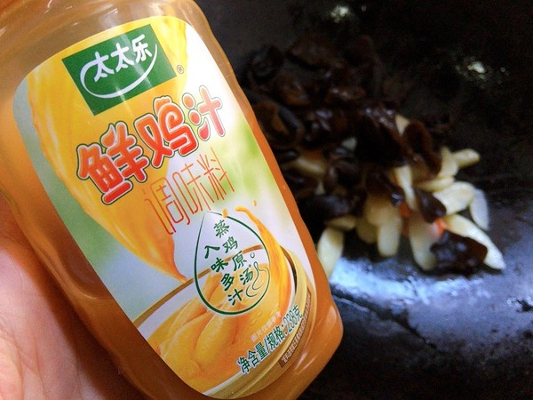 時蔬界的經(jīng)典黑白配，山藥炒木耳的做法-家常味炒菜譜