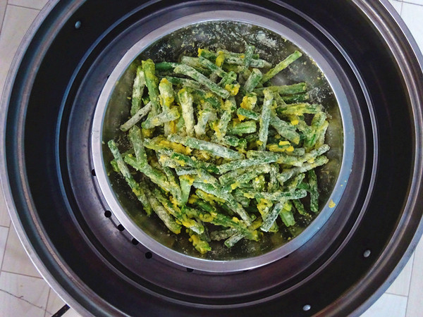 玉米粉蒸豇豆的做法-蒜香味蒸菜譜-易網健康養生網 玉米粉蒸豇豆的做法-蒜香味蒸菜譜
