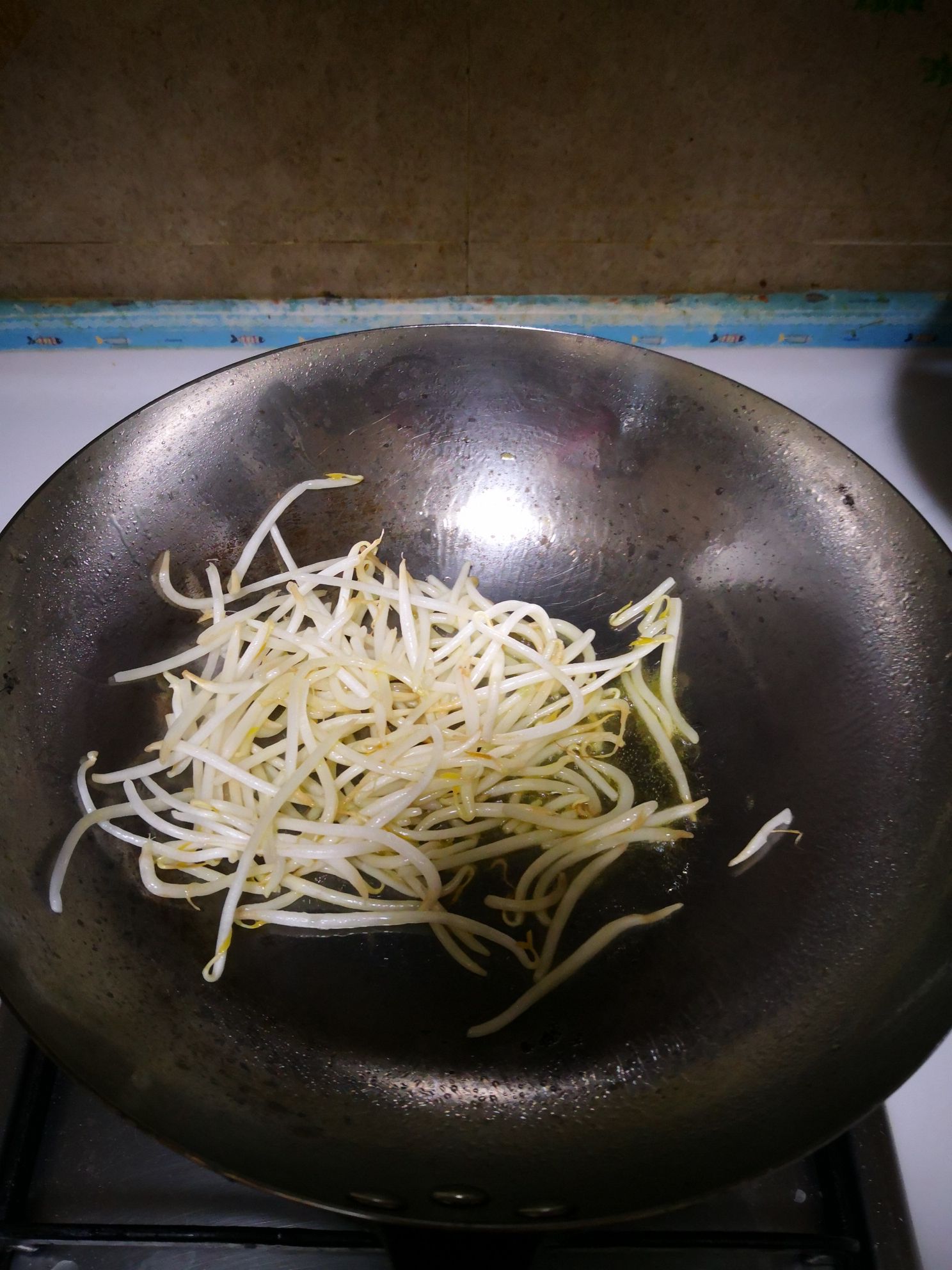 臘肉炒叉子的做法-家常味炒菜譜