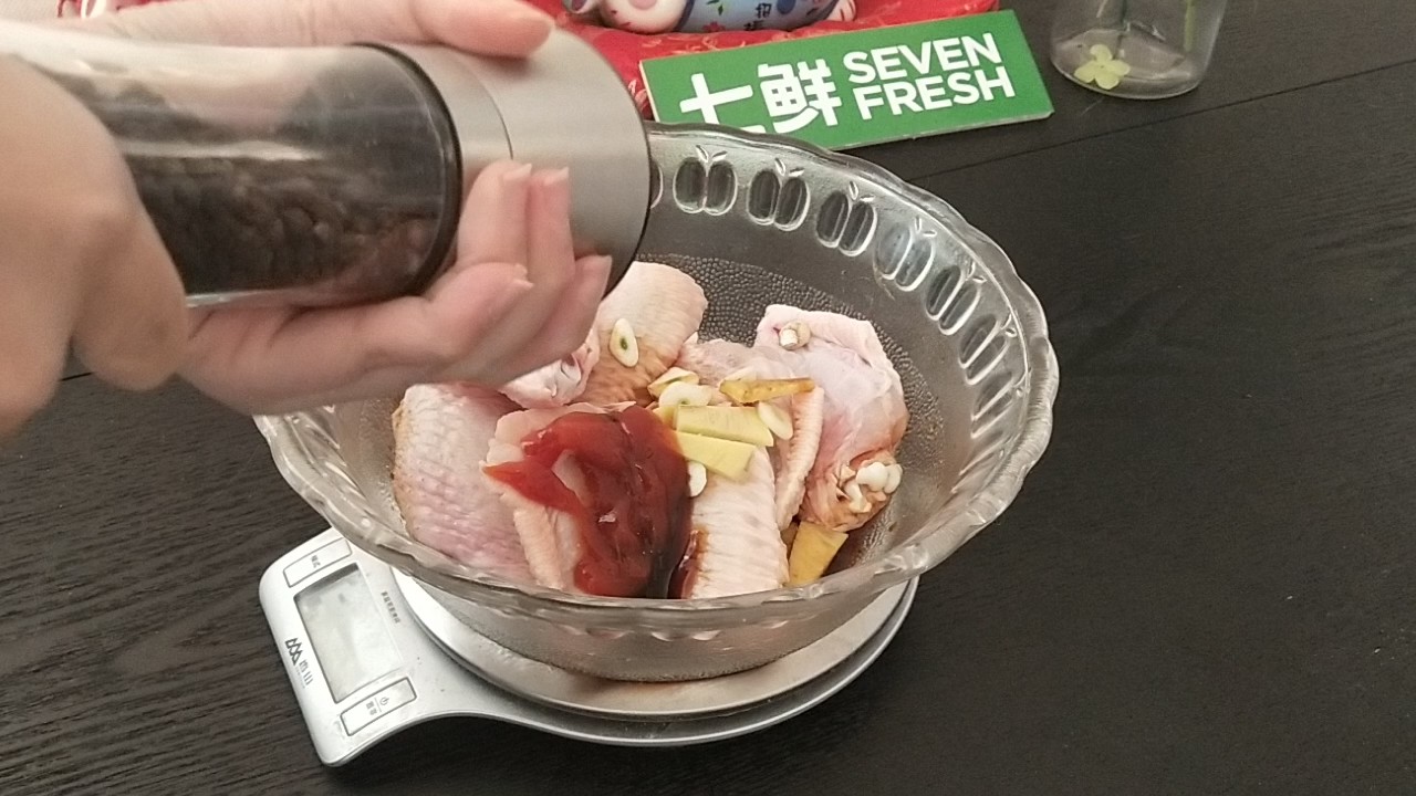 蜜汁脆皮烤雞翅的做法-咸鮮味烤菜譜-易網(wǎng)健康養(yǎng)生網(wǎng) 蜜汁脆皮烤雞翅的做法-咸鮮味烤菜譜