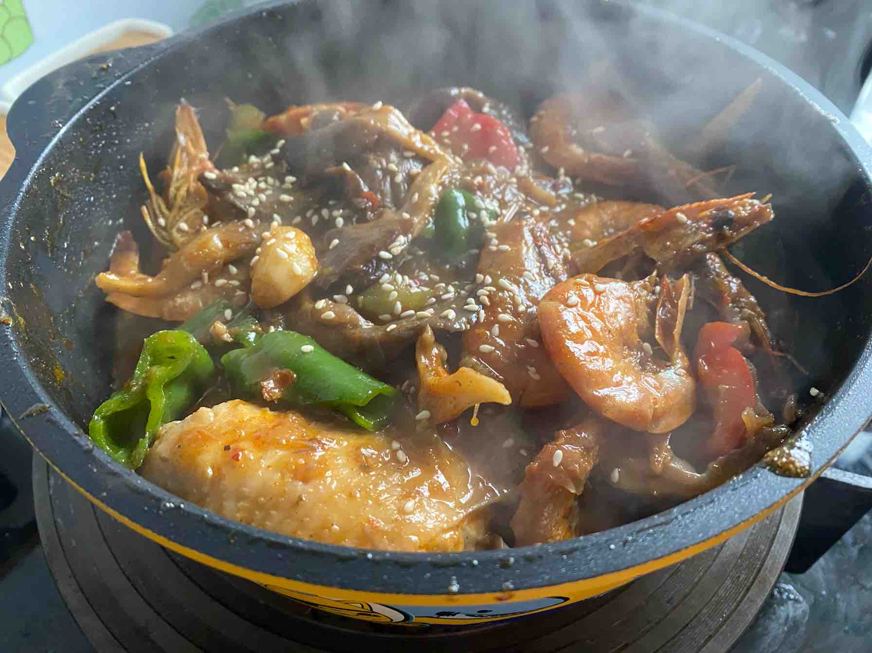 麻辣干鍋翅中蝦的做法-麻辣味燒菜譜-易網健康養生網 麻辣干鍋翅中蝦的做法-麻辣味燒菜譜