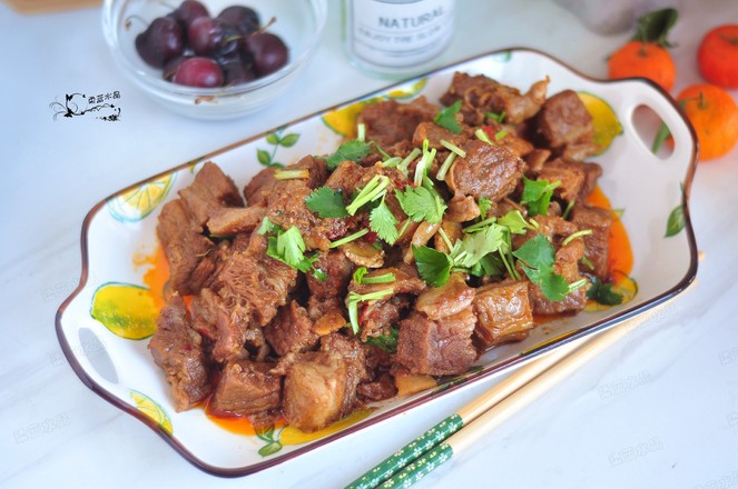 秘制蒜蓉牛腩的做法-蒜香味燉菜譜-易網(wǎng)健康養(yǎng)生網(wǎng) 秘制蒜蓉牛腩的做法-蒜香味燉菜譜