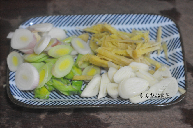 偷學酒店大廚的土豆燒牛腩,果然牛!3天做了2次,孩子還嫌不夠!的做法-咸鮮味燒菜譜-易網健康養生網 偷學酒店大廚的土豆燒牛腩,果然牛!3天做了2次,孩子還嫌不夠!的做法-咸鮮味燒菜譜