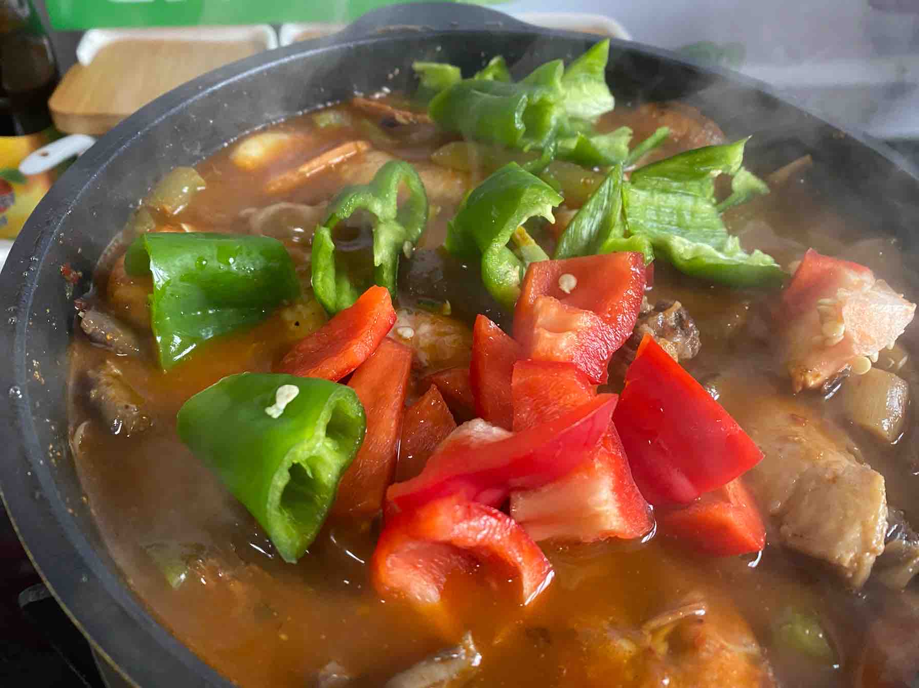 麻辣干鍋翅中蝦的做法-麻辣味燒菜譜-易網健康養生網 麻辣干鍋翅中蝦的做法-麻辣味燒菜譜