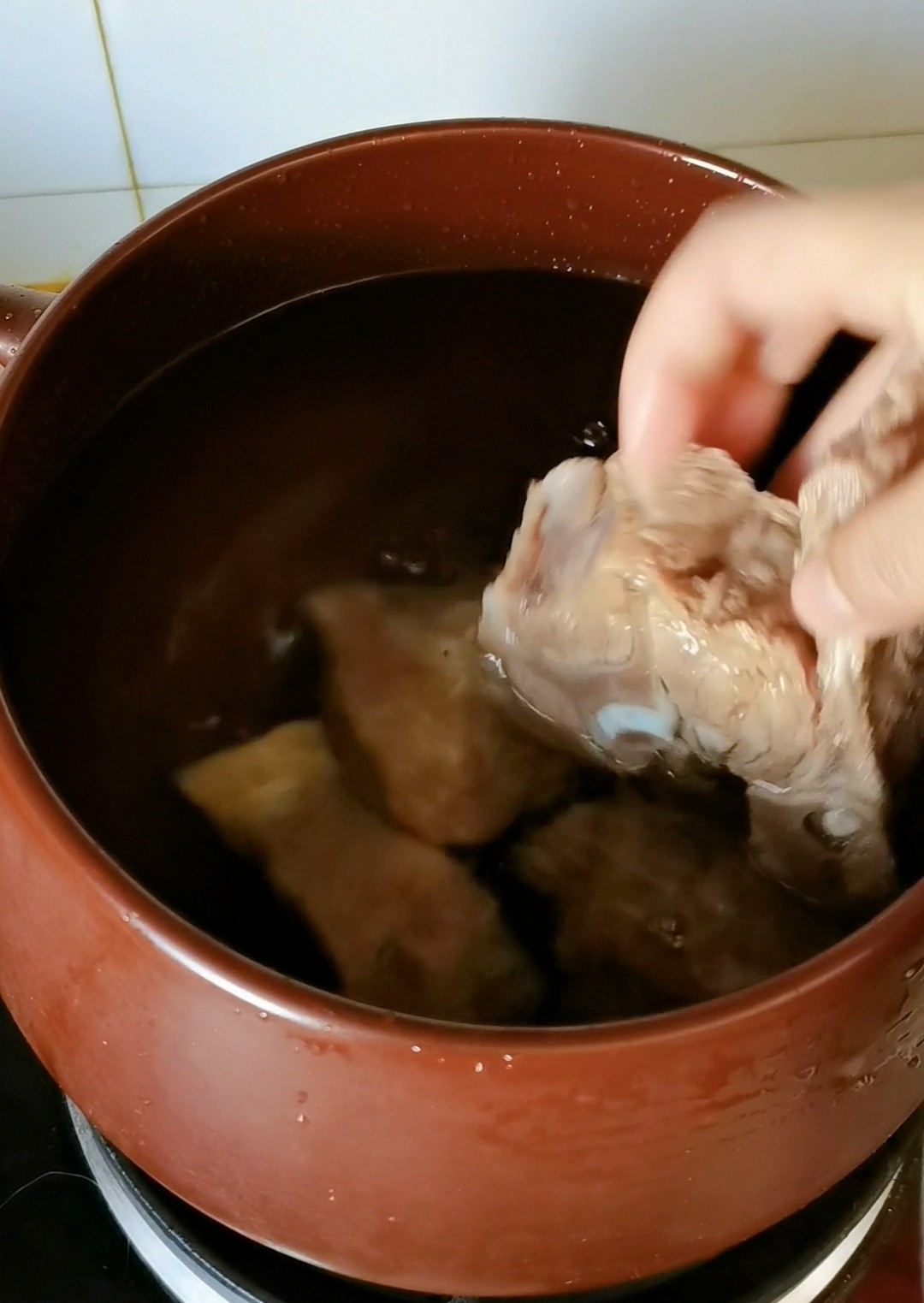 一碗喝不夠的羊蝎子湯的做法-咸鮮味燉菜譜-易網(wǎng)健康養(yǎng)生網(wǎng) 一碗喝不夠的羊蝎子湯的做法-咸鮮味燉菜譜