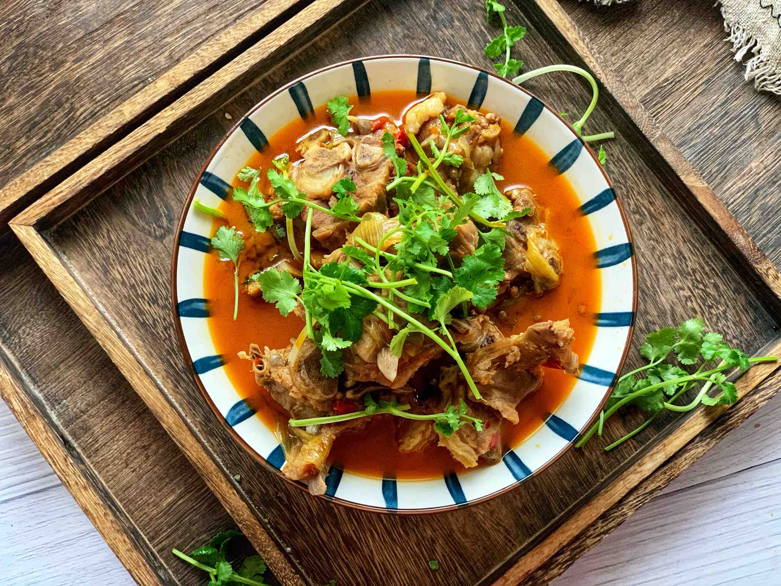 香辣羊蝎子，簡直太費米飯了的做法-香辣味燒菜譜