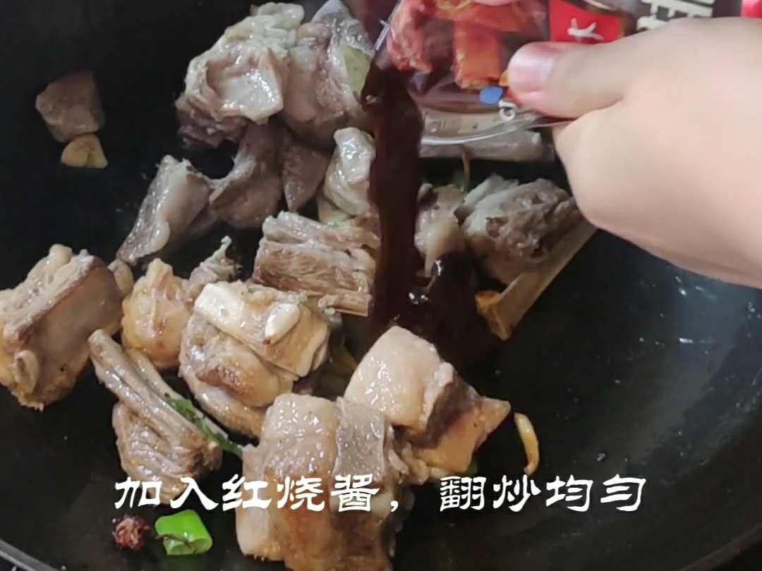 紅燒羊排的做法-醬香味燉菜譜-易網健康養生網 紅燒羊排的做法-醬香味燉菜譜