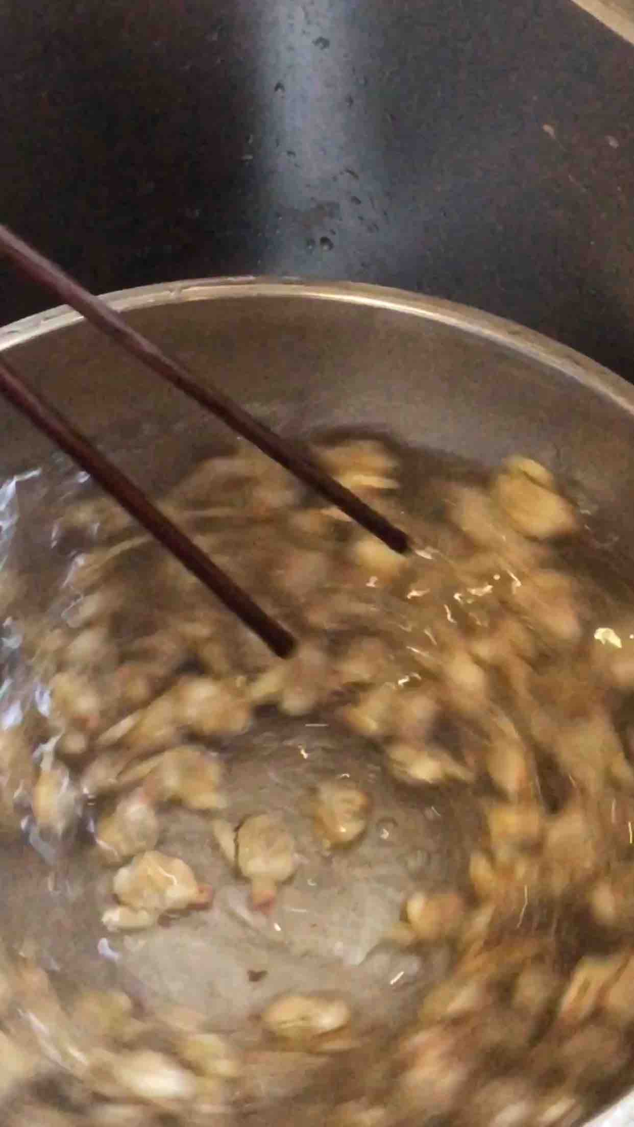 蛤蜊的正確清洗方法的做法-咸鮮味煮菜譜-易網健康養生網 蛤蜊的正確清洗方法的做法-咸鮮味煮菜譜