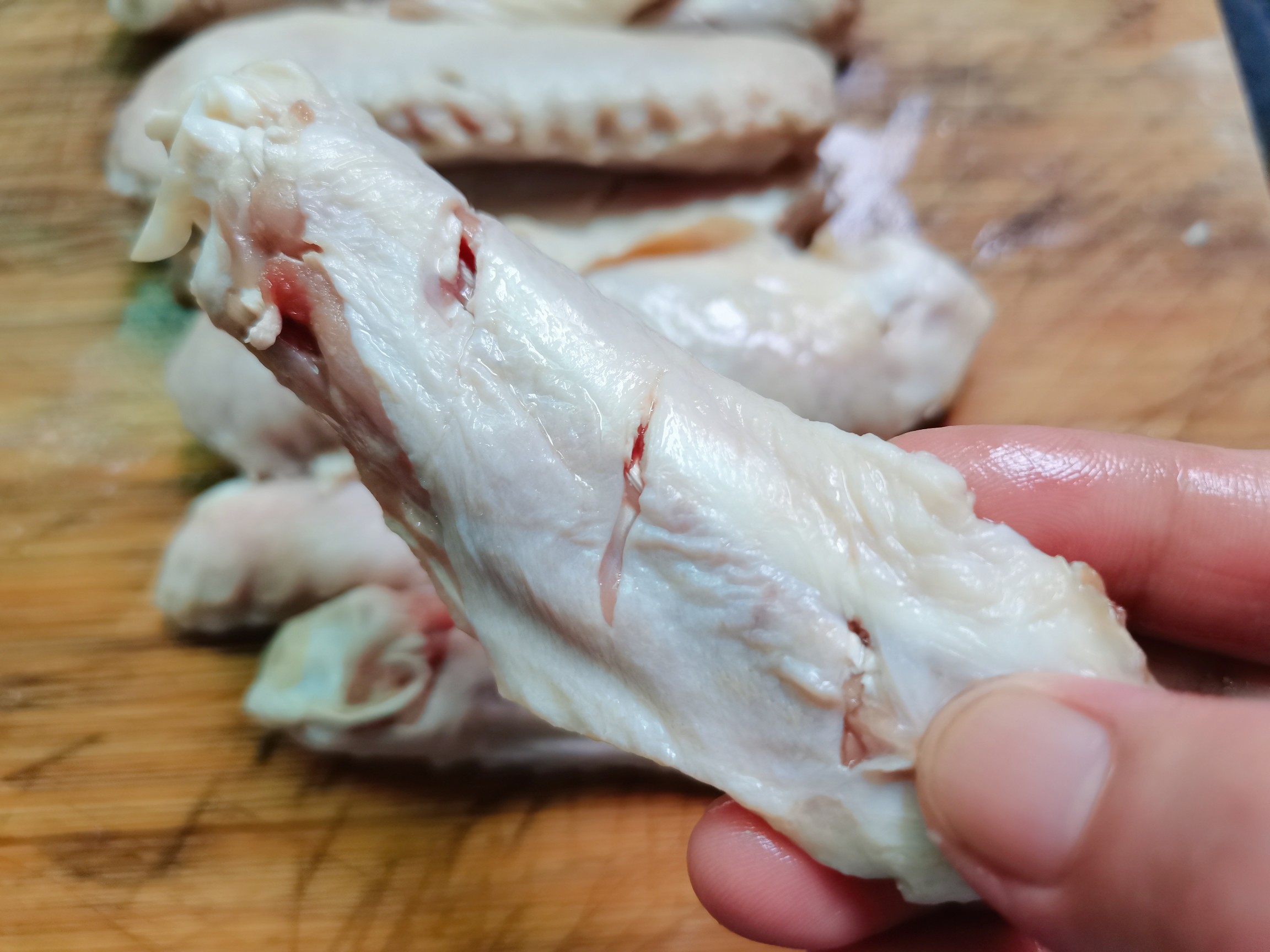 香烤鴨翅的做法-蒜香味烤菜譜-易網(wǎng)健康養(yǎng)生網(wǎng) 香烤鴨翅的做法-蒜香味烤菜譜