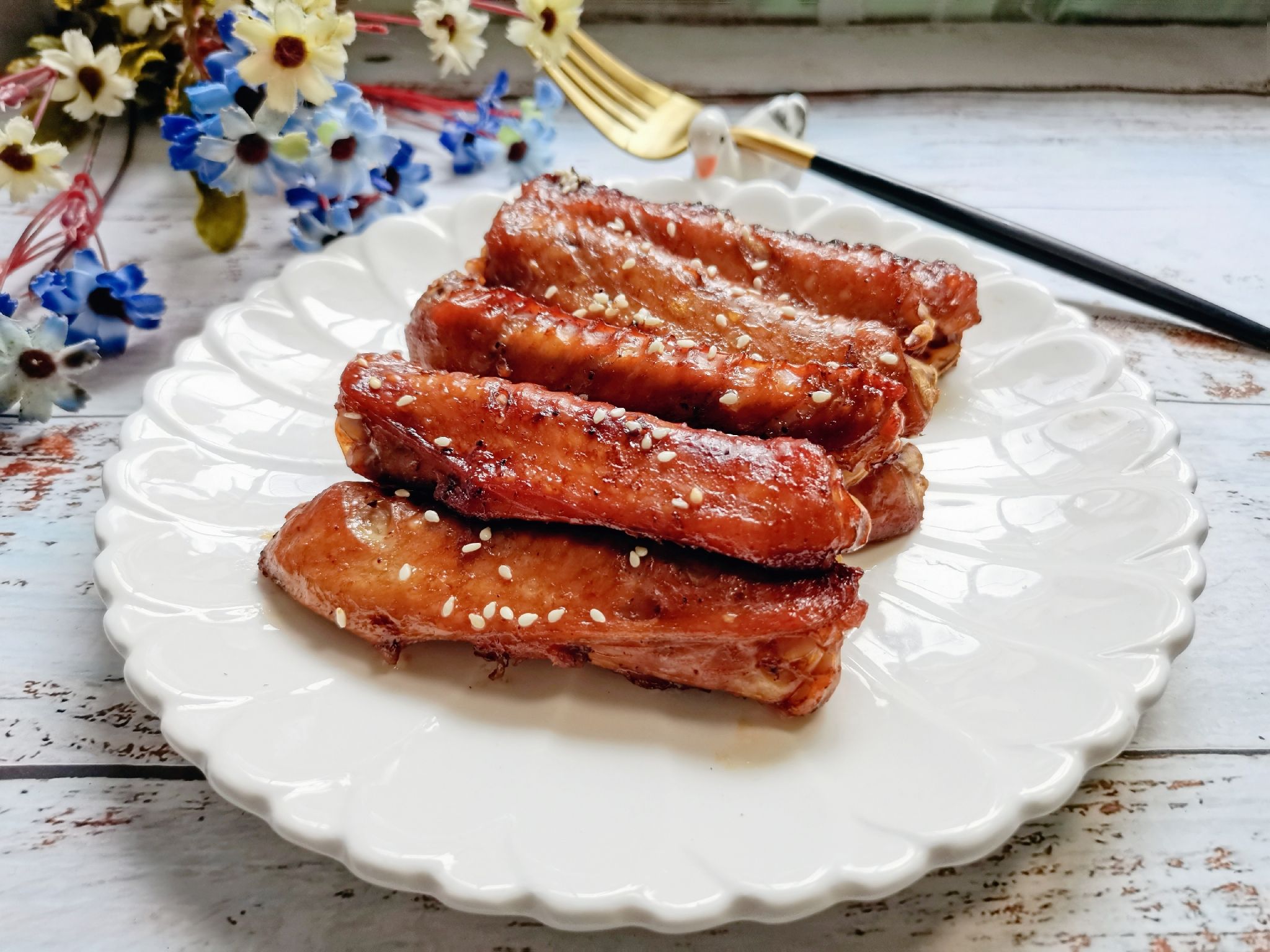 香烤鴨翅的做法-蒜香味烤菜譜-易網(wǎng)健康養(yǎng)生網(wǎng) 香烤鴨翅的做法-蒜香味烤菜譜