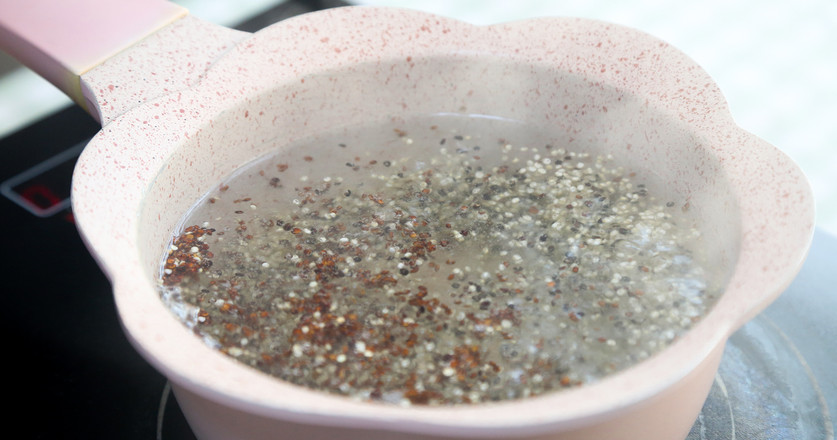 藜麥雞蛋餅的做法-咸鮮味煎菜譜-易網(wǎng)健康養(yǎng)生網(wǎng) 藜麥雞蛋餅的做法-咸鮮味煎菜譜