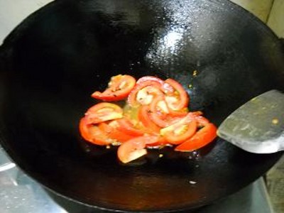 茄子面片湯的做法-茄汁味煮菜譜-易網健康養生網 茄子面片湯的做法-茄汁味煮菜譜