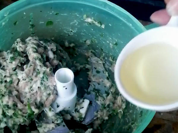 自制兩種火鍋肉丸，真材實料看得見！的做法-咸鮮味煮菜譜