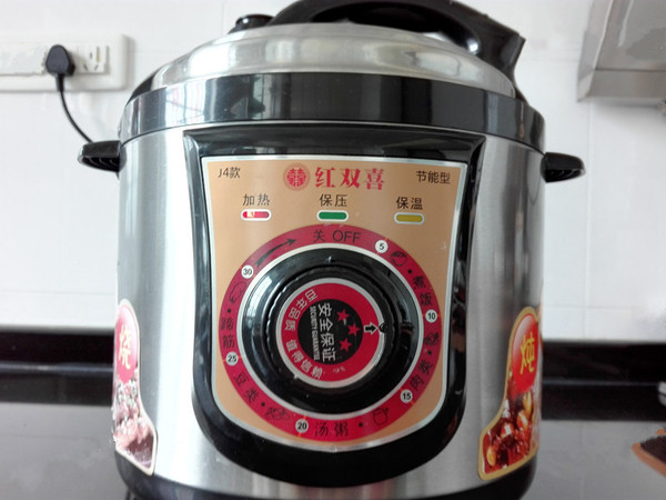 梅菜紅燒肉的做法-咸鮮味蒸菜譜-易網(wǎng)健康養(yǎng)生網(wǎng) 梅菜紅燒肉的做法-咸鮮味蒸菜譜