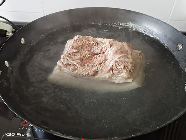 梅菜紅燒肉的做法-咸鮮味蒸菜譜-易網(wǎng)健康養(yǎng)生網(wǎng) 梅菜紅燒肉的做法-咸鮮味蒸菜譜