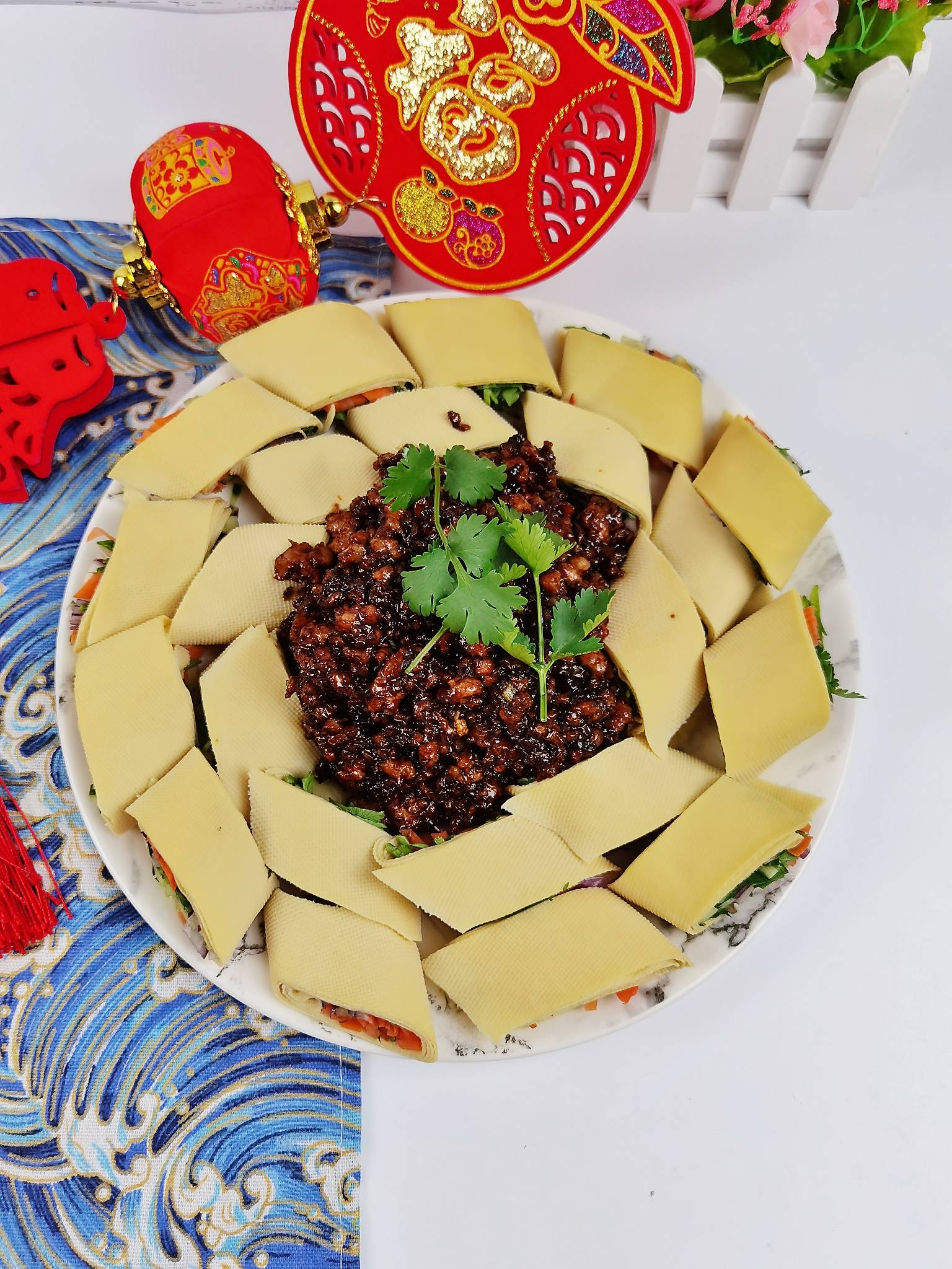 年夜飯富貴吉祥京醬肉絲豆皮卷，卷住好運(yùn)財(cái)運(yùn)卷住所有美好的做法-咸鮮味炒菜譜