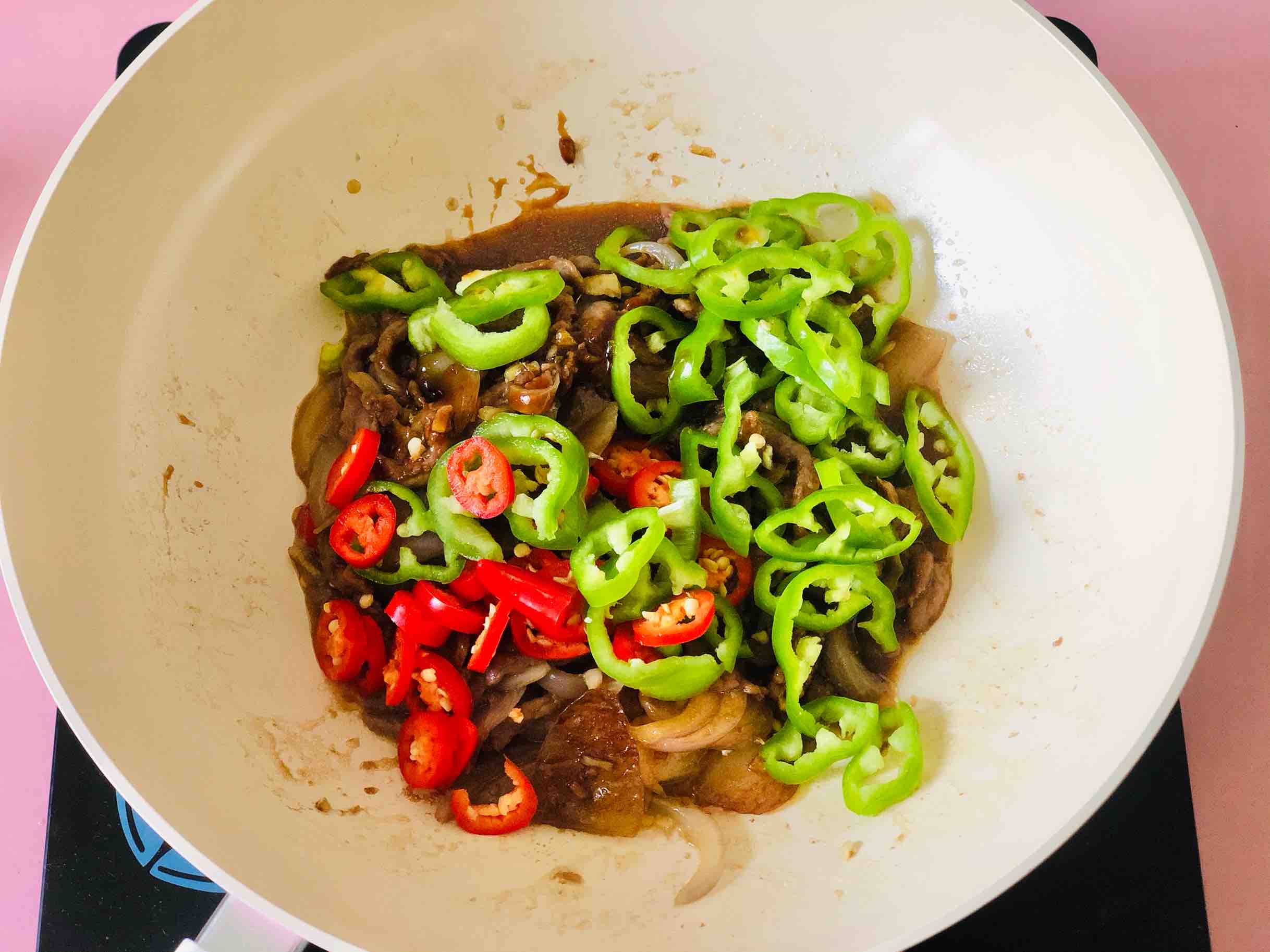 牛轉乾坤小炒肉的做法-家常味炒菜譜