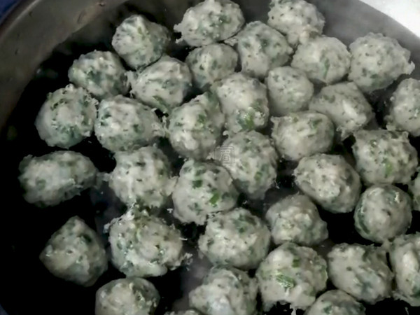 自制兩種火鍋肉丸，真材實料看得見！的做法-咸鮮味煮菜譜