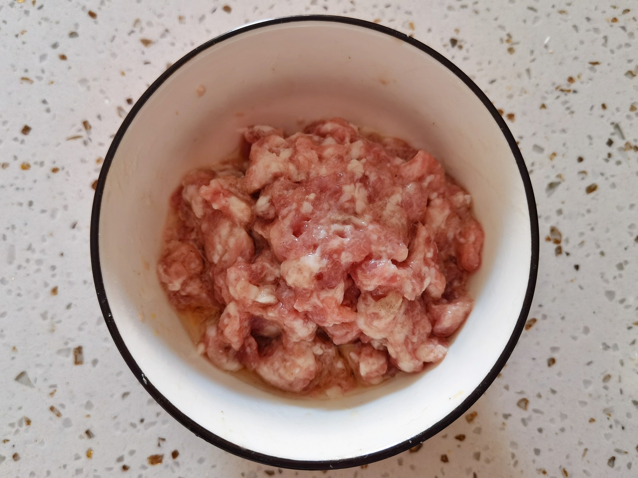 年夜飯富貴吉祥京醬肉絲豆皮卷，卷住好運(yùn)財(cái)運(yùn)卷住所有美好的做法-咸鮮味炒菜譜