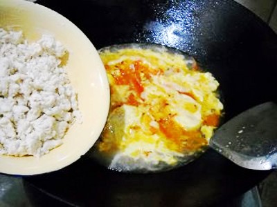 茄子面片湯的做法-茄汁味煮菜譜-易網健康養生網 茄子面片湯的做法-茄汁味煮菜譜