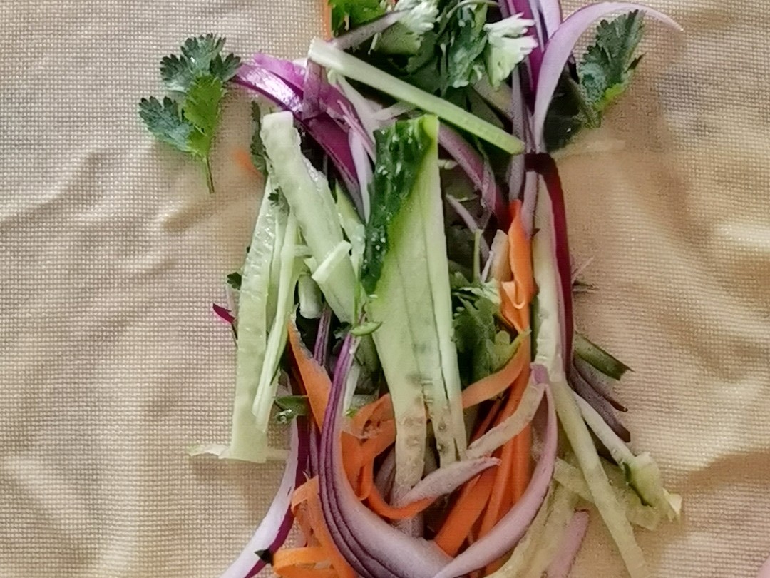 年夜飯富貴吉祥京醬肉絲豆皮卷，卷住好運(yùn)財(cái)運(yùn)卷住所有美好的做法-咸鮮味炒菜譜