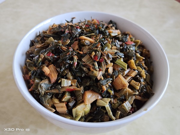 梅菜紅燒肉的做法-咸鮮味蒸菜譜-易網(wǎng)<a href=http://www.jsjjzhkt.cn/ target=_blank class=infotextkey>健康養(yǎng)生</a>網(wǎng) 梅菜紅燒肉的做法-咸鮮味蒸菜譜