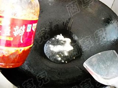 蒜香豆瓣茄子的做法-醬香味燒菜譜-易網健康養生網 蒜香豆瓣茄子的做法-醬香味燒菜譜