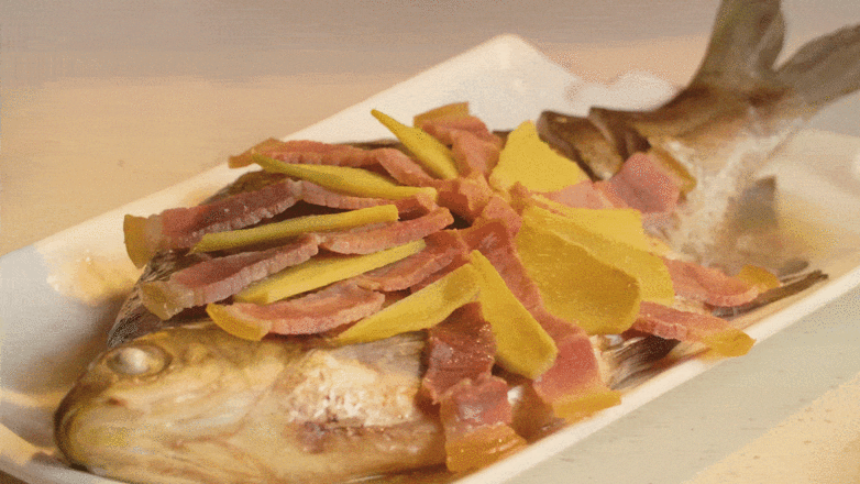 年年有余·清蒸火腿魚的做法-家常味蒸菜譜-易網健康養生網 年年有余·清蒸火腿魚的做法-家常味蒸菜譜