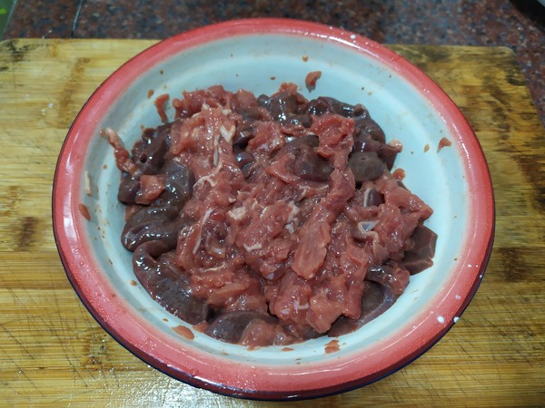 潮汕咸菜炒肉的做法-家常味炒菜譜-易網健康養生網 潮汕咸菜炒肉的做法-家常味炒菜譜