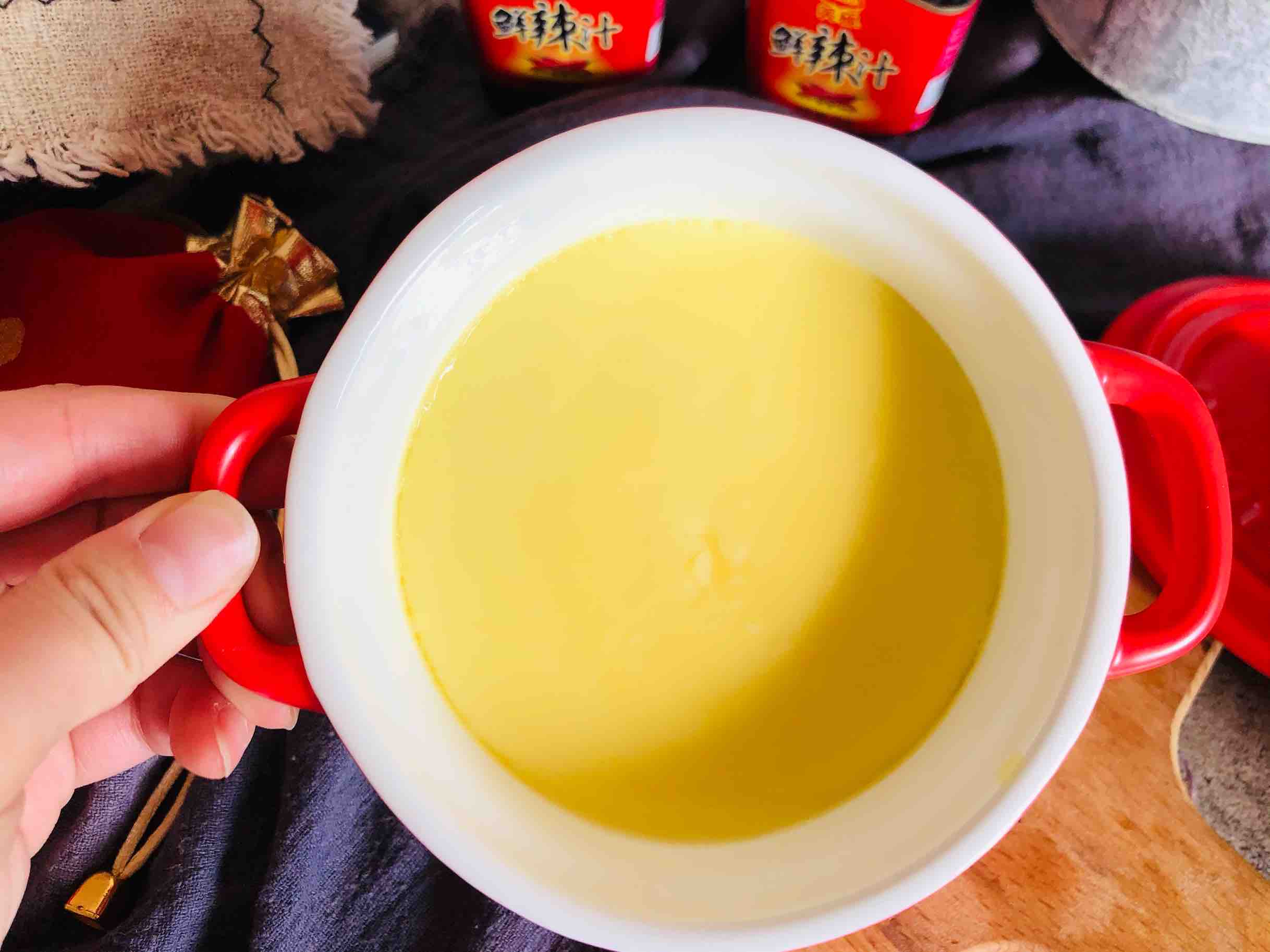 年夜飯快手蒸菜:美極水蒸蛋的做法-咸鮮味蒸菜譜-易網健康養生網 年夜飯快手蒸菜:美極水蒸蛋的做法-咸鮮味蒸菜譜