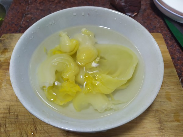 潮汕咸菜炒肉的做法-家常味炒菜譜-易網<a href=http://www.jsjjzhkt.cn/ target=_blank class=infotextkey>健康養生</a>網 潮汕咸菜炒肉的做法-家常味炒菜譜