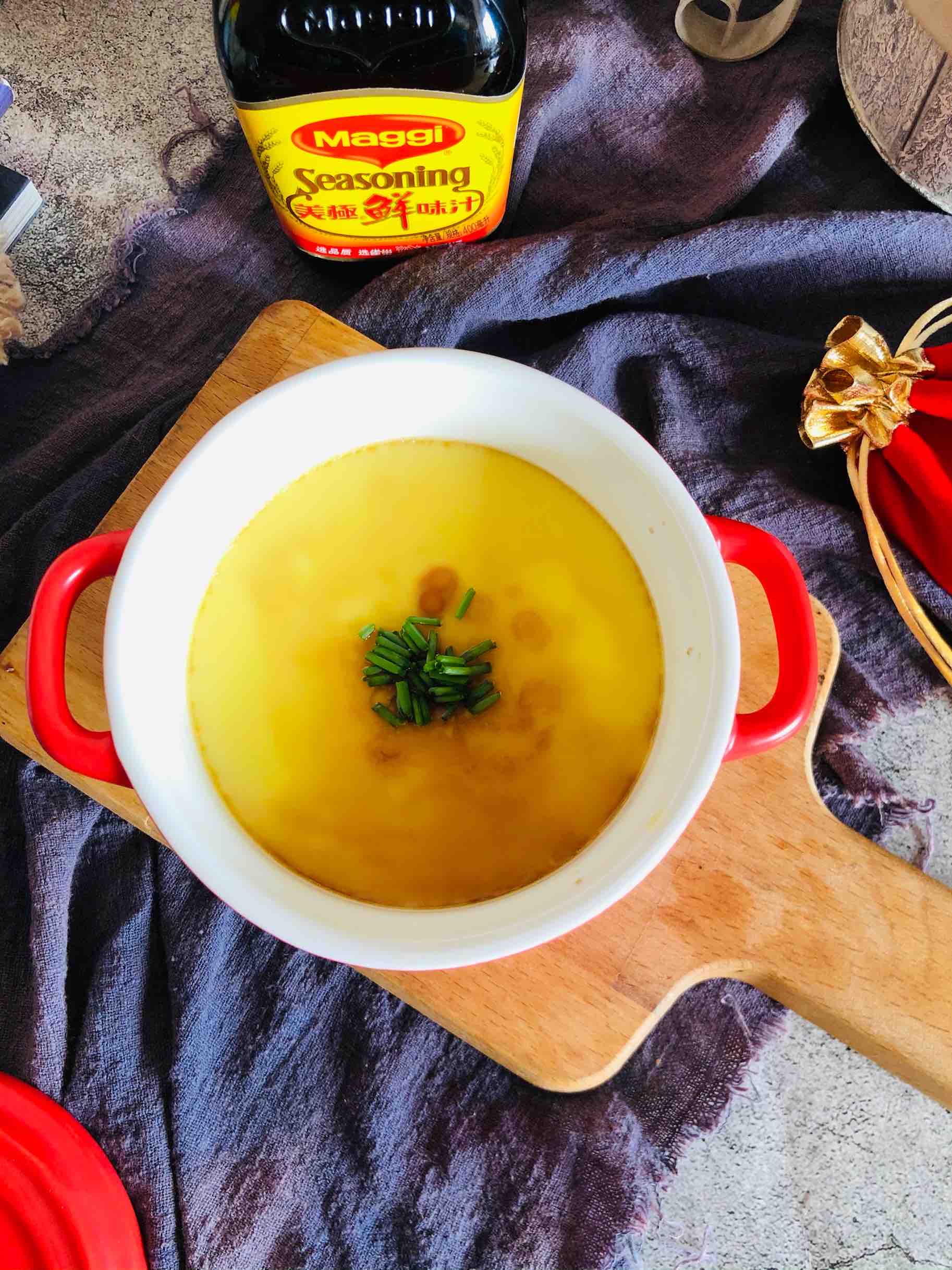 年夜飯快手蒸菜:美極水蒸蛋的做法-咸鮮味蒸菜譜-易網健康養生網 年夜飯快手蒸菜:美極水蒸蛋的做法-咸鮮味蒸菜譜