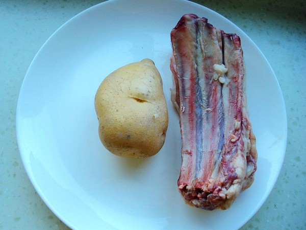 土豆燒羊肉的做法-家常味燒菜譜-易網<a href=http://www.jsjjzhkt.cn/ target=_blank class=infotextkey>健康養生</a>網 土豆燒羊肉的做法-家常味燒菜譜