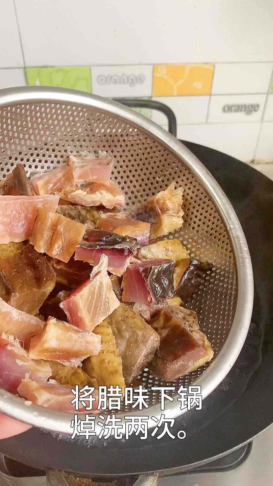 臘味合蒸老家專屬的年味,娃爸邊吃邊感慨的做法-家常味蒸菜譜-易網(wǎng)健康養(yǎng)生網(wǎng) 臘味合蒸老家專屬的年味,娃爸邊吃邊感慨的做法-家常味蒸菜譜