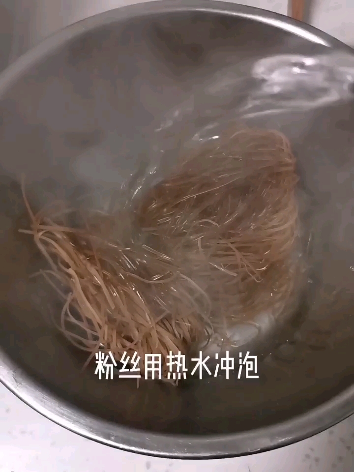 獅子頭燉粉絲的做法-家常味燒菜譜