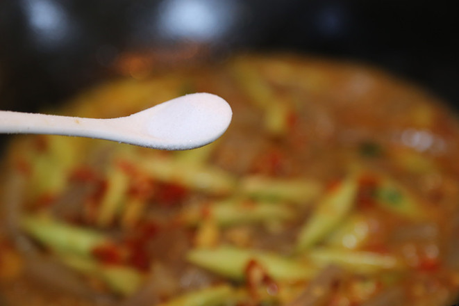 剁椒炒魔芋豆腐的做法-酸辣味炒菜譜-易網健康養生網 剁椒炒魔芋豆腐的做法-酸辣味炒菜譜