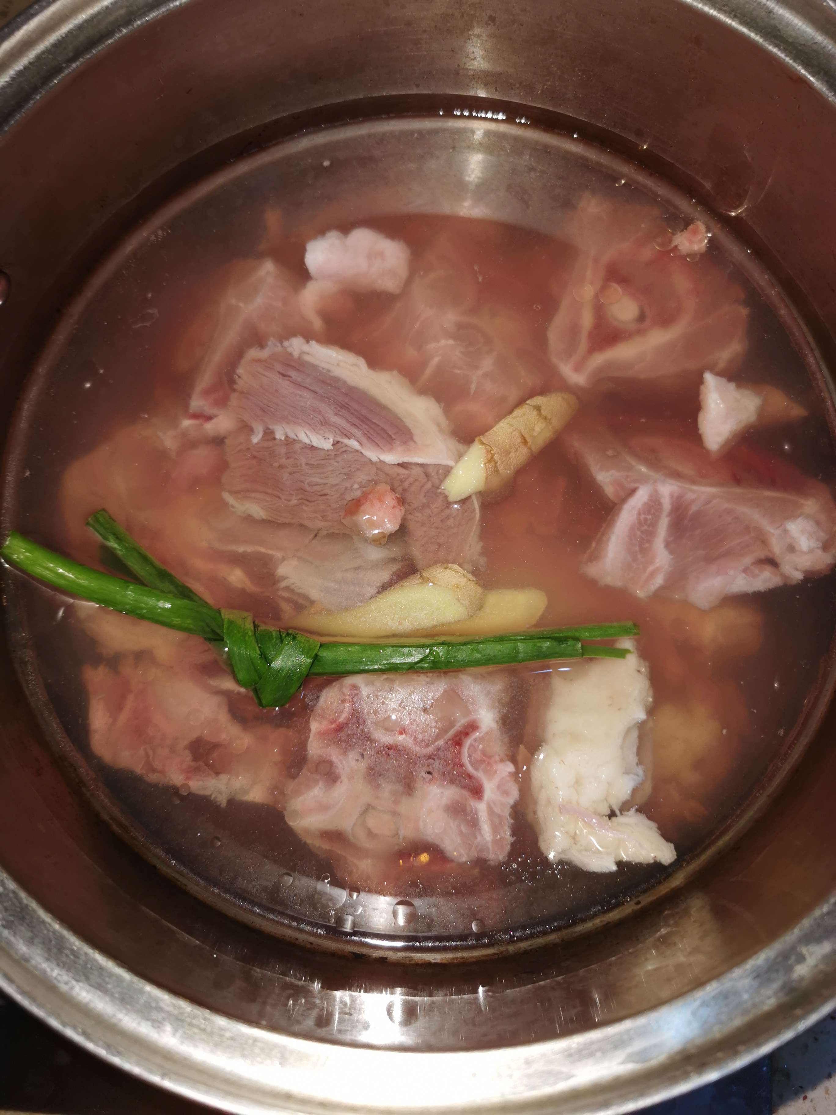 燉羊蝎子的做法-五香味燉菜譜-易網健康養生網 燉羊蝎子的做法-五香味燉菜譜