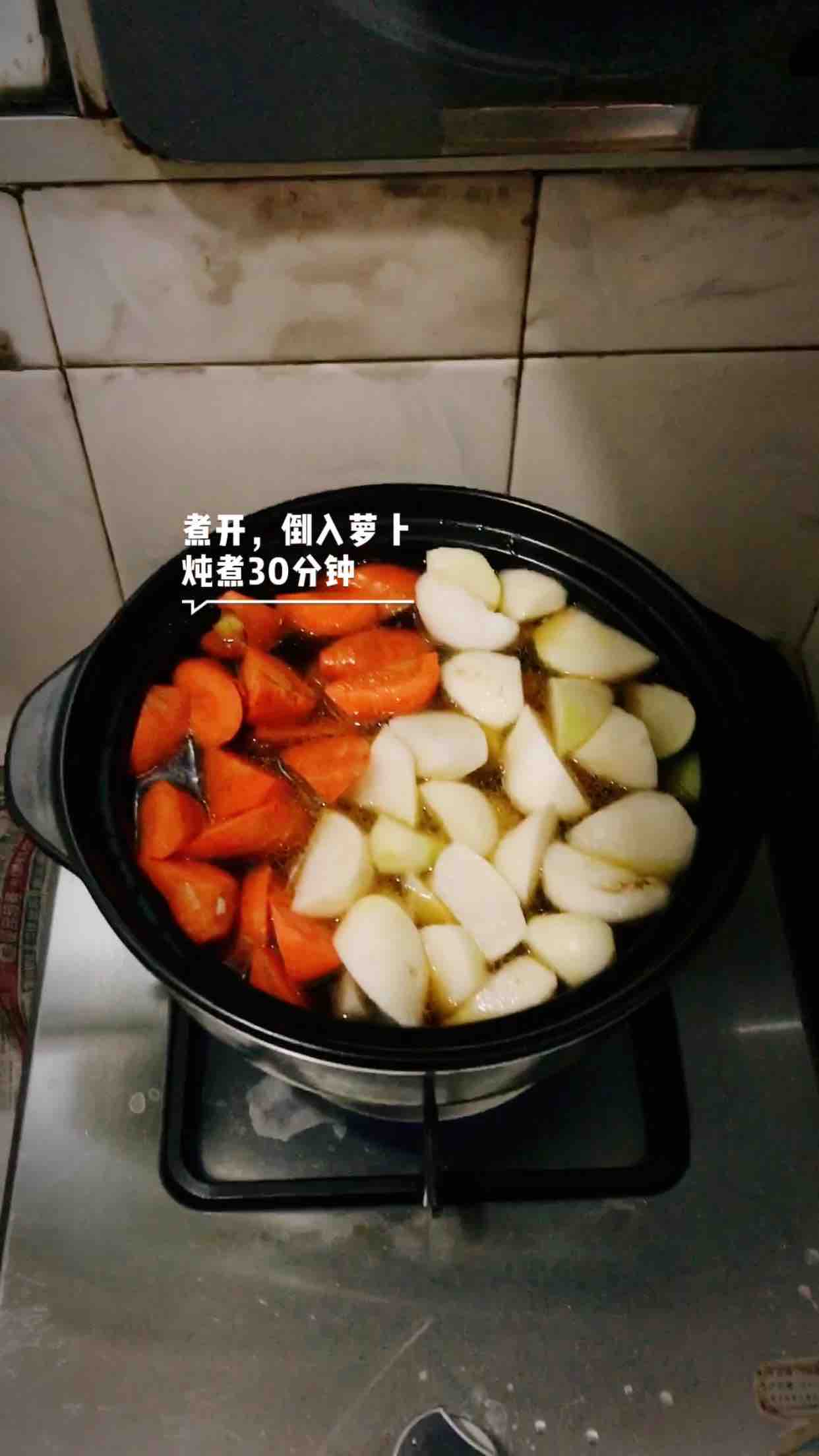 砂鍋燉牛腩的做法-香辣味燉菜譜-易網(wǎng)健康養(yǎng)生網(wǎng) 砂鍋燉牛腩的做法-香辣味燉菜譜